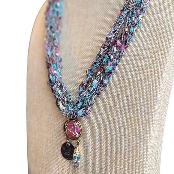 Handmade Bohemian Trellis Yarn Charm Pendant Necklace - Picture 9 of 12